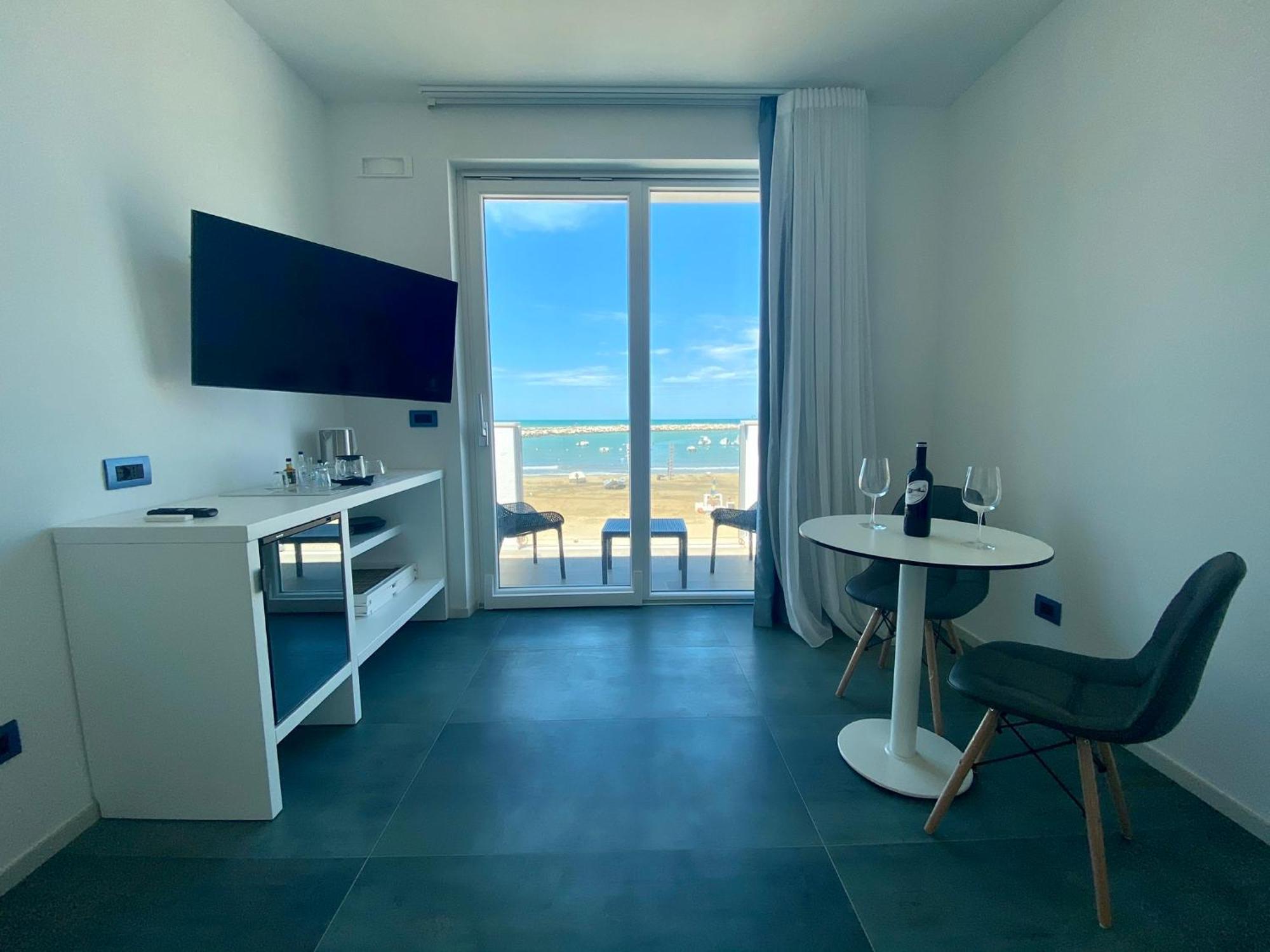 Marina Bay Beach Suites Peschici Zewnętrze zdjęcie