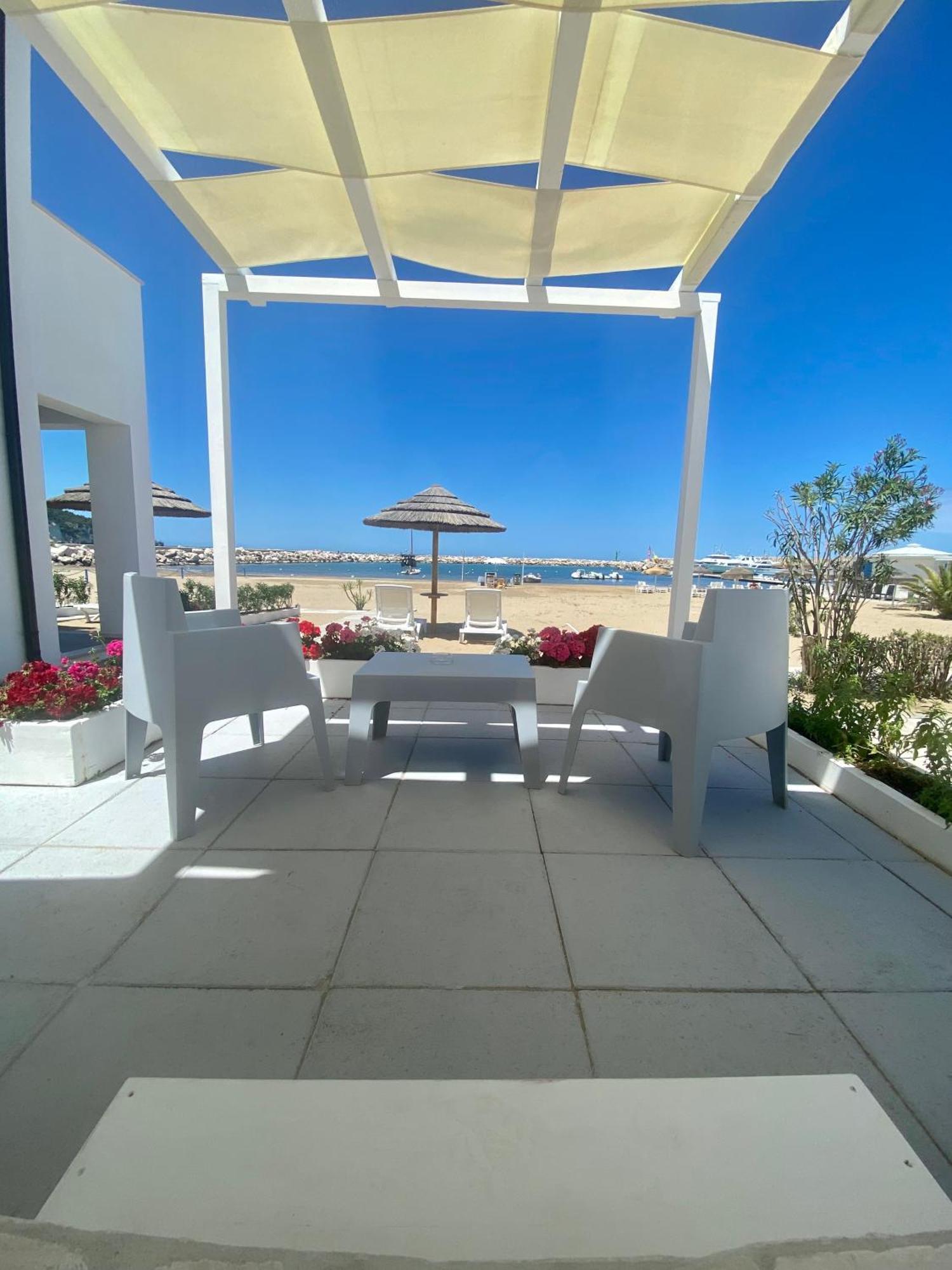 Marina Bay Beach Suites Peschici Zewnętrze zdjęcie