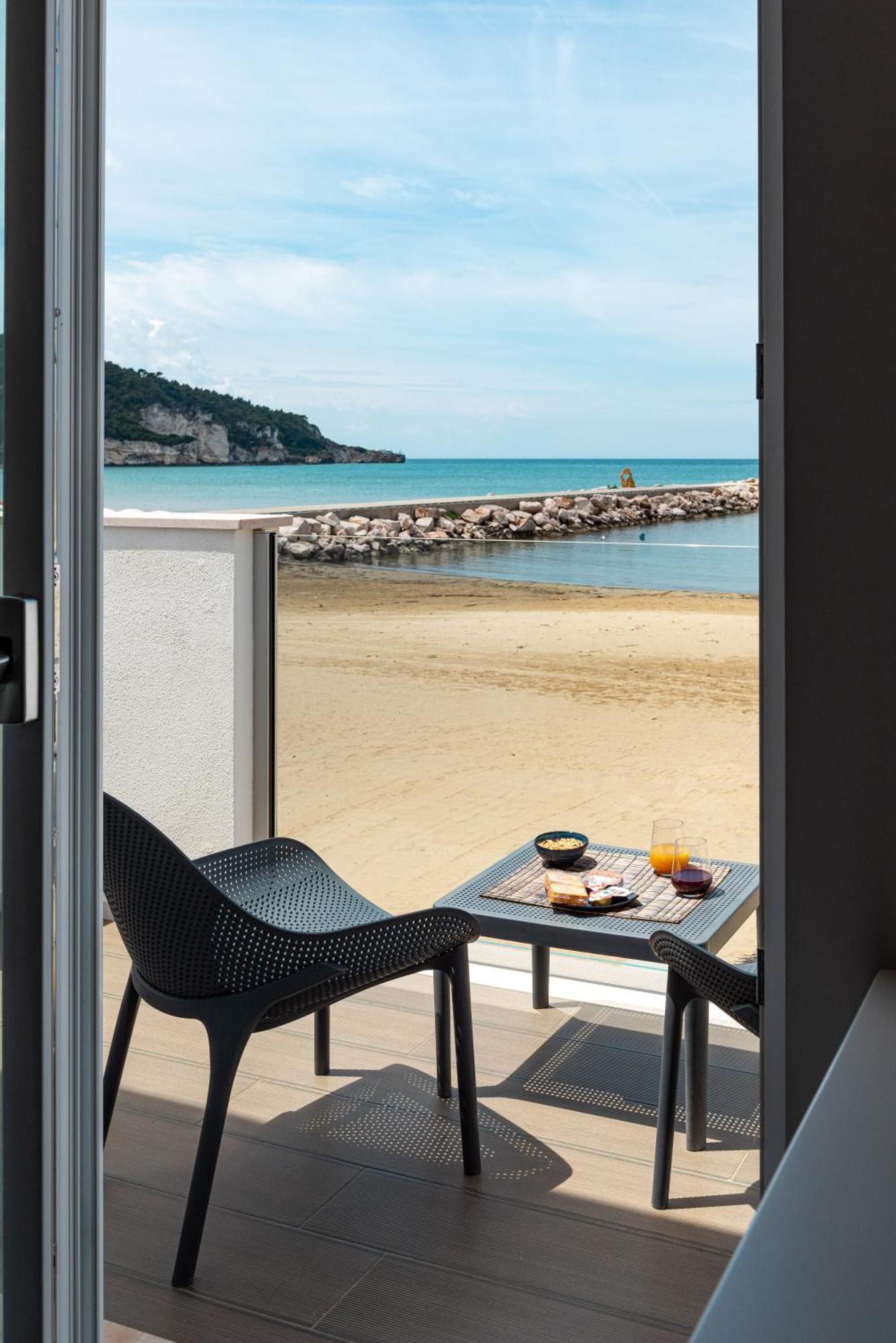Marina Bay Beach Suites Peschici Zewnętrze zdjęcie